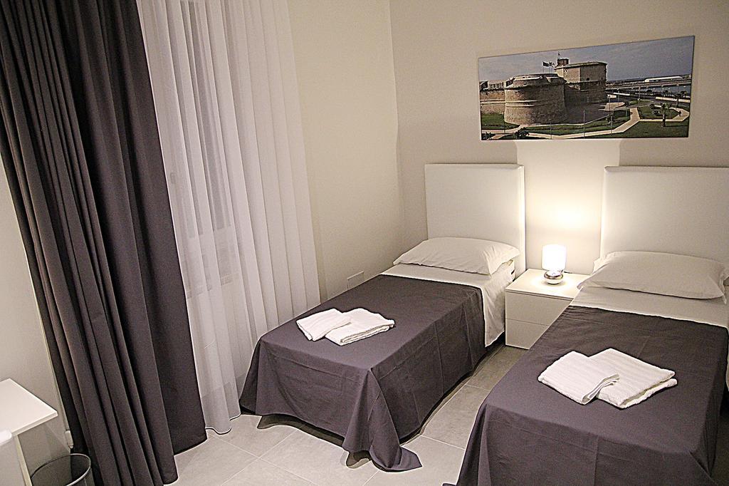 Quattro Stelle Al Porto Guest House Civitavecchia Buitenkant foto